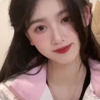 小姑娘艾萝依